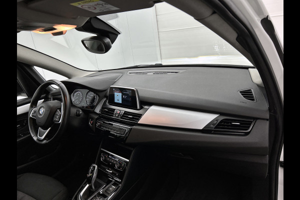 BMW 2 Serie Active Tourer 218i Executive Automaat (NAVIGATIE, PARKEERSENSOREN, LED, CLIMA, DEALER ONDERHOUDEN)