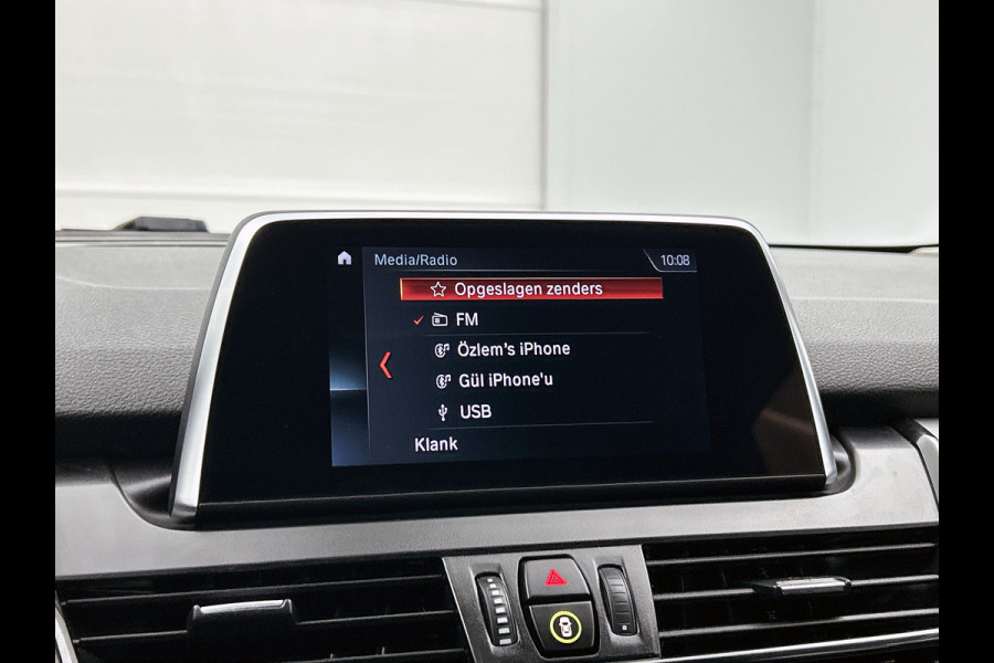 BMW 2 Serie Active Tourer 218i Executive Automaat (NAVIGATIE, PARKEERSENSOREN, LED, CLIMA, DEALER ONDERHOUDEN)