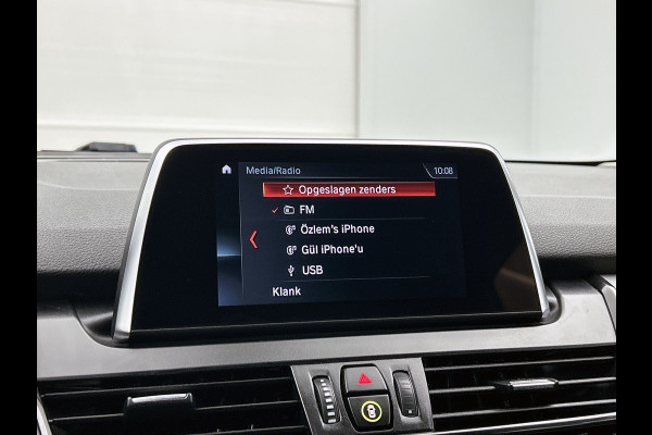 BMW 2 Serie Active Tourer 218i Executive Automaat (NAVIGATIE, PARKEERSENSOREN, LED, CLIMA, DEALER ONDERHOUDEN)
