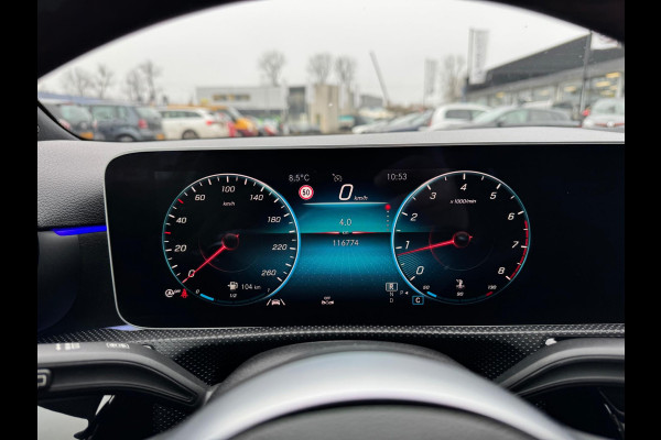 Mercedes-Benz A-Klasse 200 AMG Panorama Leder Camera Led Night pakket