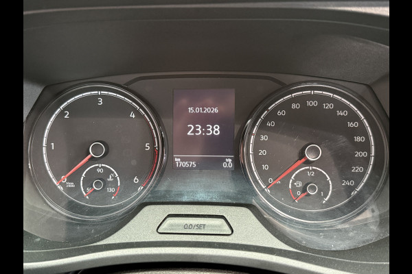 Volkswagen Transporter 2.0 TDI L2H1 30 DC Highline | Origineel NL | Apple carplay | Camera | Trekhaak |