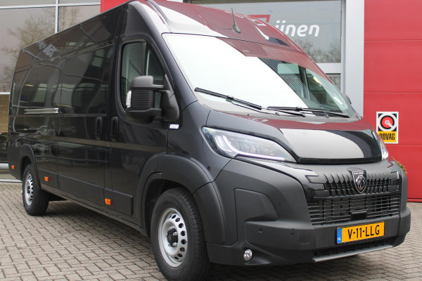 Peugeot Boxer 2.2 BlueHDi 180PK AUTOMAAT L4H2 3.5t HEAVY DUTY | TREKHAAK | PACK WINTER 2: (VERWARMBARE BESTUURDERSSTOEL/VOORRUIT/STANDKACHEL PROGAMEERBAAR) | PAKKET HANDSFREE & CENTRAL GLOVEBOX | ACHTERDEUREN 270° TE OPENEN | VOLWAARDIG RESERVEWIEL | PASSAGIERSSTOEL IN HOOGHTE VERSTELBAAR MET ARMSTEUN EN LENDESTEUN | TECHNO PLUS PAKKET: (10" TOUCHSCREEN MET APPLE CARPLAY EN ANDROID AUTO/CLIMATE CONTROL/EXTRA USB POORTEN/DRAADLOZE TELEFOONLADER/DIGITAAL INSTRUMENTENPANEEL) | NAVIGATIE |