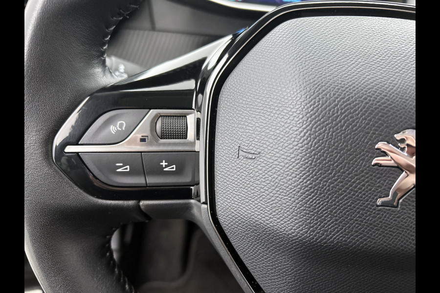 Peugeot e-2008 EV Allure 50 kWh (NAVIGATIE, CARPLAY, CAMERA, STOELVERWARMING, 1e EIGENAAR)