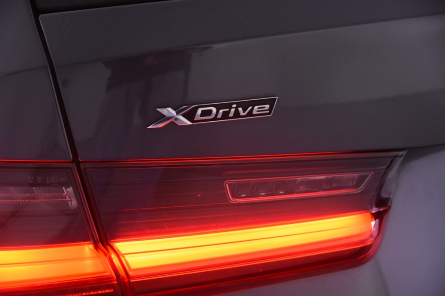 BMW 3-serie 330e xDrive M-Sport Touring *1ste Eigenaar*Leer*Full Options*