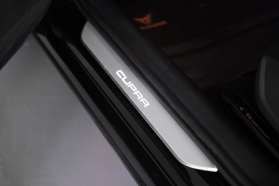 CUPRA Formentor 1.4 e-Hybrid VZ Copper Edition |Pano|Buttons|360|Memory|Dodehoek|Ambient|