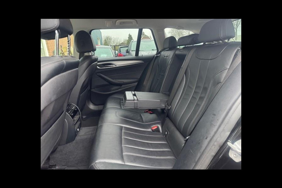BMW 5 Serie Touring 520d Executive - Trekhaak - Keyless -LED