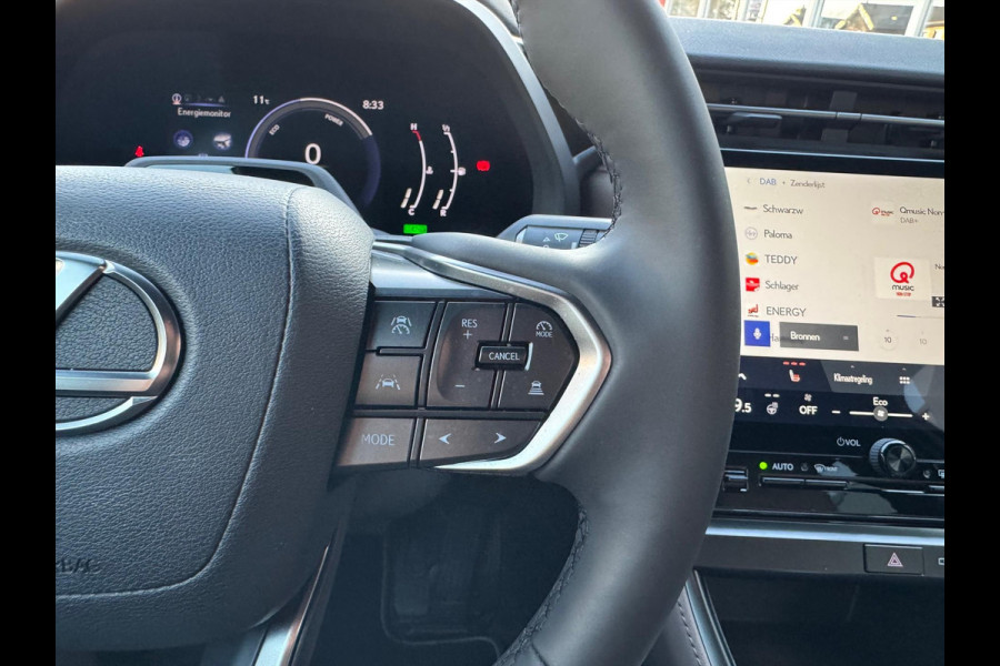 Lexus LBX 1.5 Hybrid Elegant | Leer, Privacy Glass, Stoel + Stuurverwarming, Dodehoekherkenning, Parkeersensoren, 17 inch