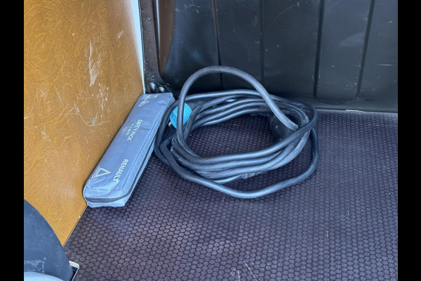 Renault Kangoo Z.E. Dealeronderhouden SOH 90% Airco Cruise control Navigatie Radio/CD Parkeersensoren achter Schuifdeur rechts