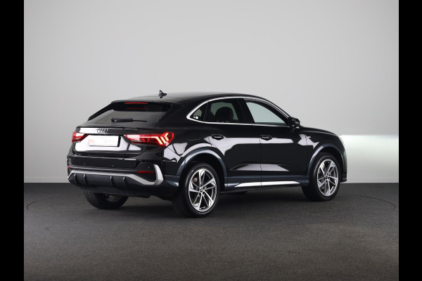 Audi Q3 Sportback 45 TFSI e S Edition 245pk | Parkeercamera | Trekhaak | Navigatie | Keyless entry | 19 inch Lichtmetalen velgen