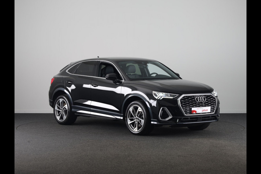 Audi Q3 Sportback 45 TFSI e S Edition 245pk | Parkeercamera | Trekhaak | Navigatie | Keyless entry | 19 inch Lichtmetalen velgen