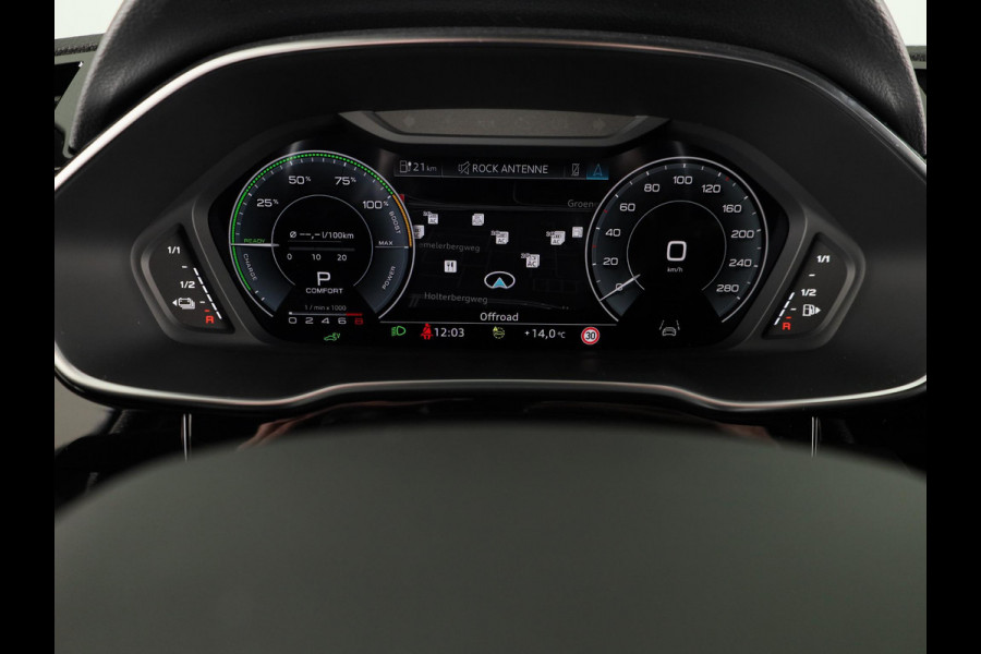 Audi Q3 Sportback 45 TFSI e S Edition 245pk | Parkeercamera | Trekhaak | Navigatie | Keyless entry | 19 inch Lichtmetalen velgen