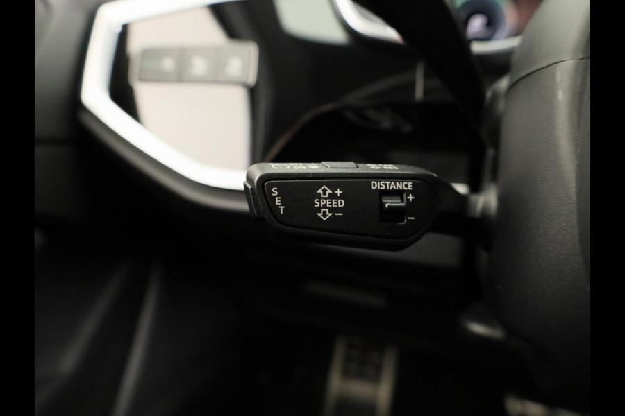 Audi Q3 Sportback 45 TFSI e S Edition 245pk | Parkeercamera | Trekhaak | Navigatie | Keyless entry | 19 inch Lichtmetalen velgen