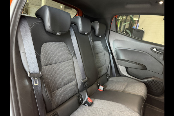 Renault Clio 1.0 TCe 90pk Automaat | Groot Navi | 360 | 17" | PDC V+A | Stoel & stuur verwarming | Keurig nette auto |