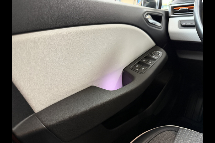 Renault Clio 1.0 TCe 90pk Automaat | Groot Navi | 360 | 17" | PDC V+A | Stoel & stuur verwarming | Keurig nette auto |