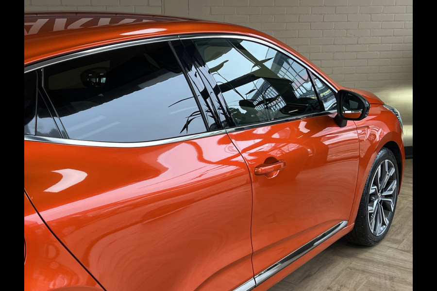 Renault Clio 1.0 TCe 90pk Automaat | Groot Navi | 360 | 17" | PDC V+A | Stoel & stuur verwarming | Keurig nette auto |