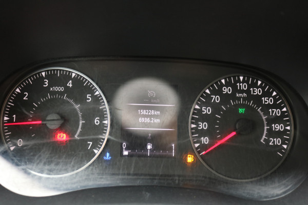 Renault Master 2.3 dCi 135pk L2 H2 Airco Navigatie Camera Trekhaak