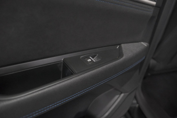 Renault Austral 1.2 E-Tech full hybrid 200 Techno Esprit Alpine | 1500 KG Trekgewicht | Camera | Dodehoekdetectie | Adaptieve Cruise Control | Pack Winter