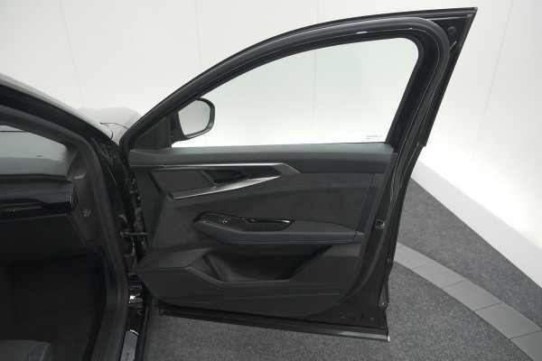 Renault Austral 1.2 E-Tech full hybrid 200 Techno Esprit Alpine | 1500 KG Trekgewicht | Camera | Dodehoekdetectie | Adaptieve Cruise Control | Pack Winter