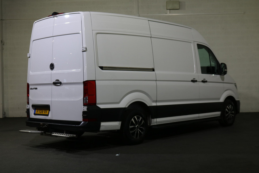 Volkswagen Crafter 2.0 TDI 177pk L3 H3 Automaat Airco Navigatie Camera Trekhaak