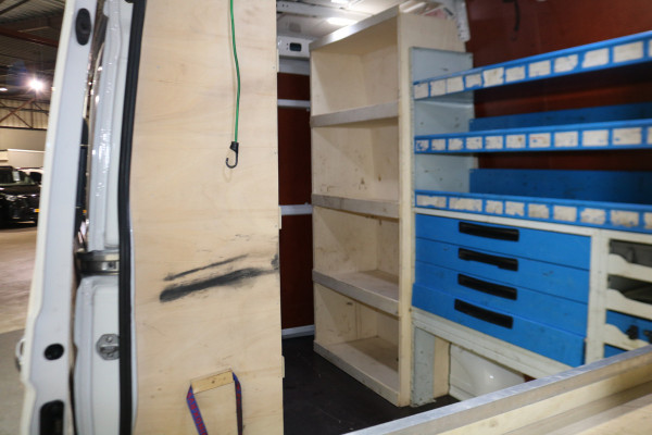 Volkswagen Crafter 2.0 TDI 177pk L3 H3 Automaat Airco Navigatie Camera Trekhaak