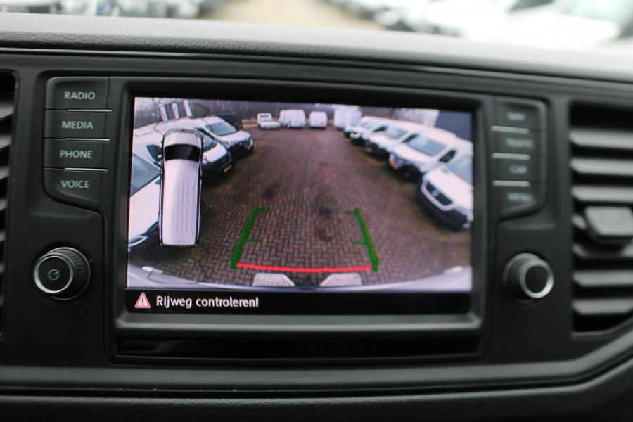 Volkswagen Crafter 2.0 TDI 177pk L3 H3 Automaat Airco Navigatie Camera Trekhaak