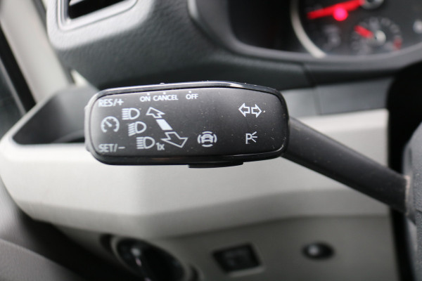 Volkswagen Crafter 2.0 TDI 177pk L3 H3 Automaat Airco Navigatie Camera Trekhaak