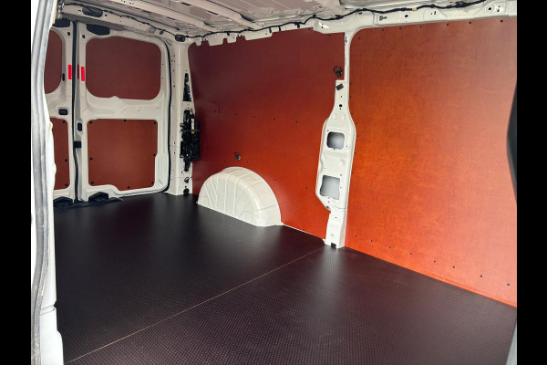 Ford Transit Custom 320L L2H1 Trend 136 PK NIEUW MODEL LICHTMETALEN VELGEN LED AIRCO CRUISE CONTROL CAMERA NAVIGATIE DMV CARPLAY LAADRUIMTE BETIMMERING