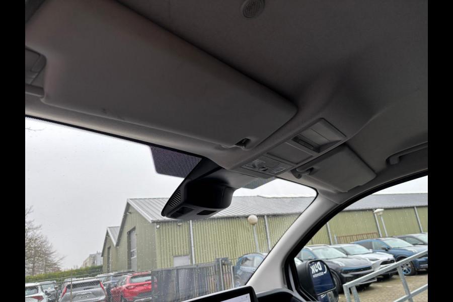 Ford Transit Custom 320L L2H1 Trend 136 PK NIEUW MODEL LICHTMETALEN VELGEN LED AIRCO CRUISE CONTROL CAMERA NAVIGATIE DMV CARPLAY LAADRUIMTE BETIMMERING