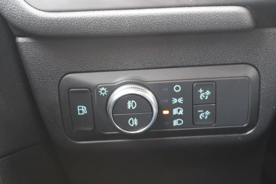 Ford Kuga 2.5 PHEV ST-Line X | Panoramadak | Adaptive cruise control | Head up Display | Winter Pack | Camera | 19 inch | Rode remklauwen