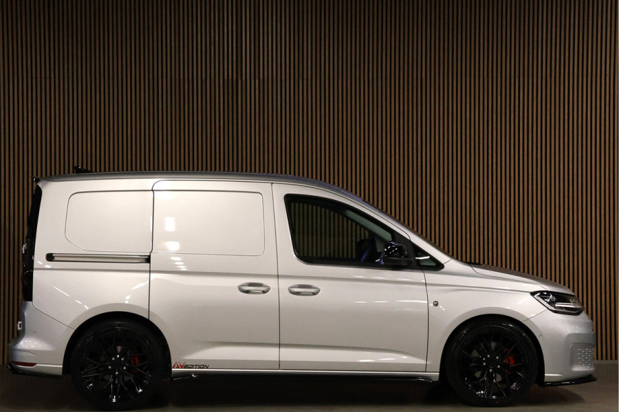 Volkswagen Caddy Cargo 2.0 TDI DSG R-Line | L+R Schuifdeur | ACC | Side Assist | Lane Assist | Virtual Cockpit | Camera | CarPlay | Stoelverwarming | LED Koplampen | Sidebars | Spoilerkit | DAB | Fabrieksgarantie | Facelift model | BPM Vrij