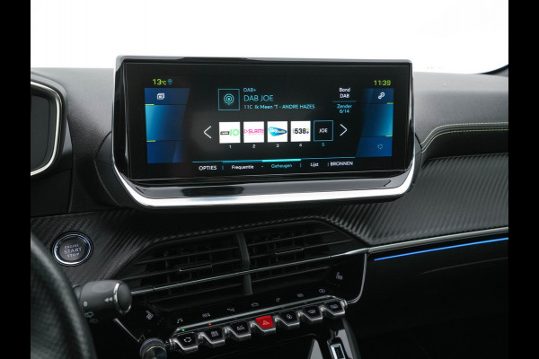 Peugeot e-208 EV GT Pack 50 kWh (3-Fase-11kW) {SOH-86%} (INCL-BTW) *HEATPUMP | PANO | FULL-LED | DIGI-COCKPIT | BLINDSPOT | CAMERA | LEATHER-ALCANTARA | AMBIENTLIGHT | NAVI-FULLMAP | LANE-ASSIST | KEYLESS | DAB | CCS-FASTLOADER | HEATED-SPORTSEATS