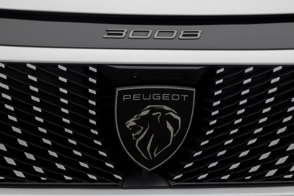 Peugeot 3008 1.2 Hybrid 136 GT | STOELVERWARMING | ACC | STUURWIELVERWARMING | CAMERA | SFEERVERLICHTING