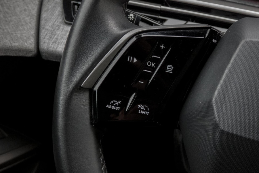 Peugeot 3008 1.2 Hybrid 136 GT | STOELVERWARMING | ACC | STUURWIELVERWARMING | CAMERA | SFEERVERLICHTING