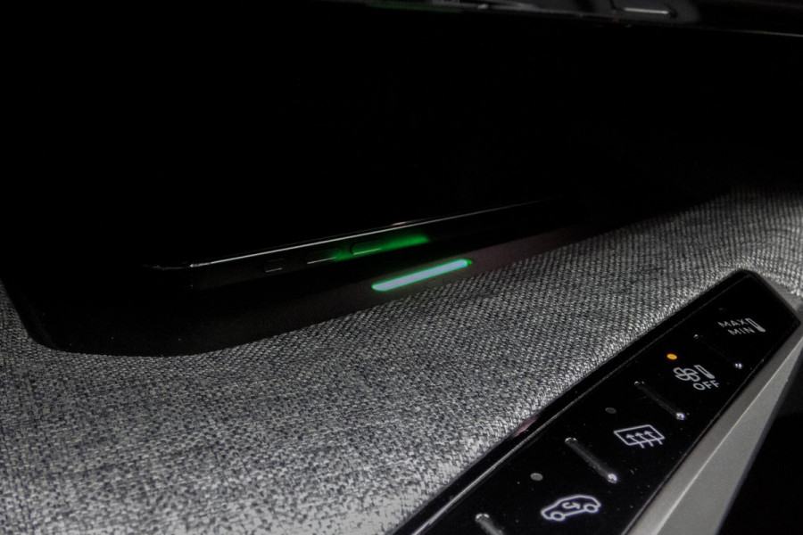 Peugeot 3008 1.2 Hybrid 136 GT | STOELVERWARMING | ACC | STUURWIELVERWARMING | CAMERA | SFEERVERLICHTING