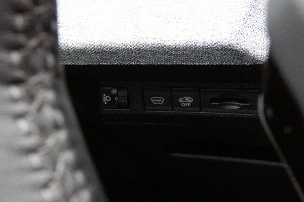 Peugeot 3008 1.2 Hybrid 136 GT | STOELVERWARMING | ACC | STUURWIELVERWARMING | CAMERA | SFEERVERLICHTING