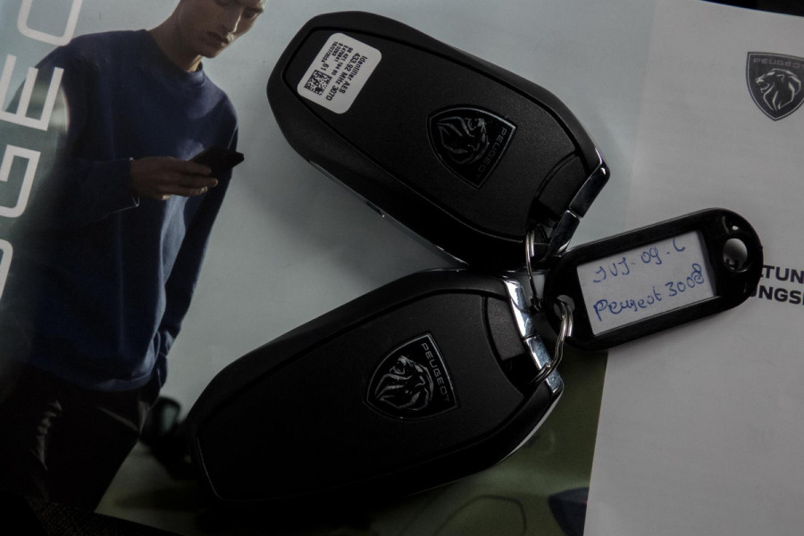 Peugeot 3008 1.2 Hybrid 136 GT | STOELVERWARMING | ACC | STUURWIELVERWARMING | CAMERA | SFEERVERLICHTING