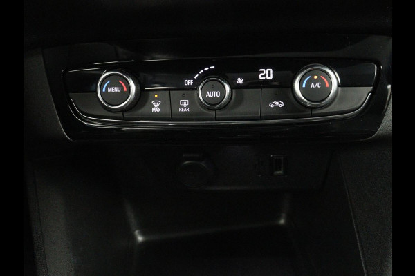 Opel CORSA-E Elegance 50 kWh | SOH 90% | 3 Fase | Camera | Warmtepomp | Carplay | Dodehoek detectie | Parkeerhulp | Full LED | Cruise control | Bluetooth | Climate control