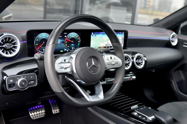 Mercedes-Benz CLA-Klasse 250 e AMG Night, Magno, Pano, Memory, Dodeh, Multibeam, Camera, Sfeer, CarPlay!