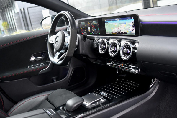 Mercedes-Benz CLA-Klasse 250 e AMG Night, Magno, Pano, Memory, Dodeh, Multibeam, Camera, Sfeer, CarPlay!