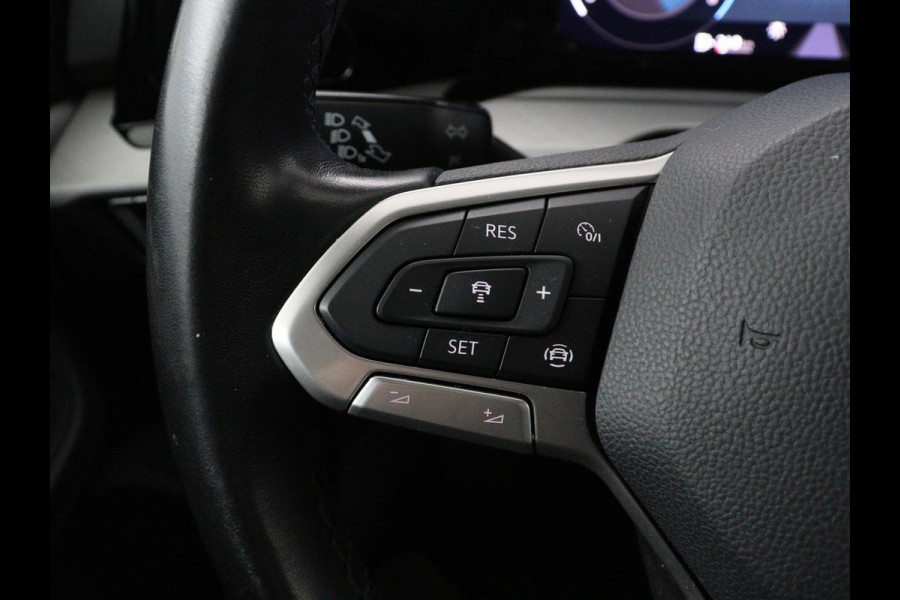 Volkswagen Golf 1.0 TSI Life | Carplay | Sfeerverlichting | Adaptive cruise | Navigatie | Parkeerhulp | Climate control | Full LED | Bluetooth