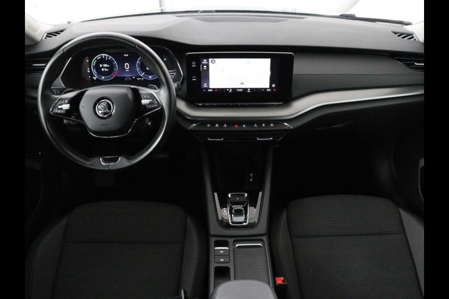 Škoda Octavia 1.4 TSI iV PHEV Business Edition | Adaptive cruise | Stuurverwarming | Carplay | Navigatie | Parkeerhulp | 18'' | Full LED | Climate control | Plug In