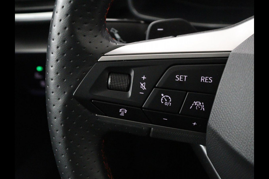 Seat Leon 1.4 TSI eHybrid PHEV FR | Stoel & stuurverwarming | Camera | Adaptive cruise | Carplay | Navigatie | Sfeerverlichting | Park Assist | Climate control | Full LED | PHEV | Plug In