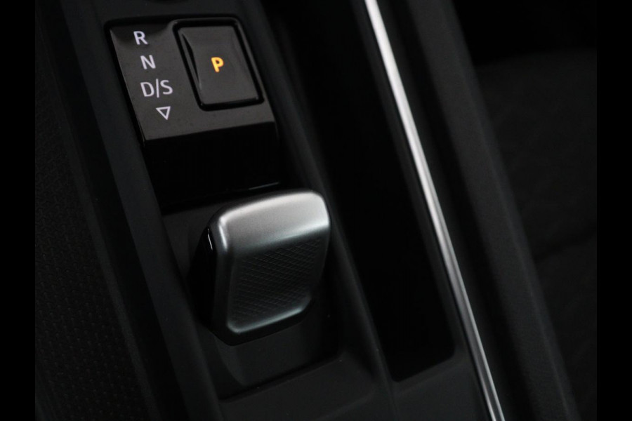 Seat Leon 1.4 TSI eHybrid PHEV FR | Stoel & stuurverwarming | Camera | Adaptive cruise | Carplay | Navigatie | Sfeerverlichting | Park Assist | Climate control | Full LED | PHEV | Plug In