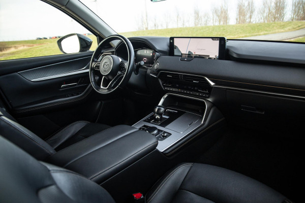 Mazda CX-60 2.5 e-SkyActiv PHEV Homura 360 CAMERA / STOELVERWARMING + KOELING / CARPLAY / ADAPTIVE CRUISE
