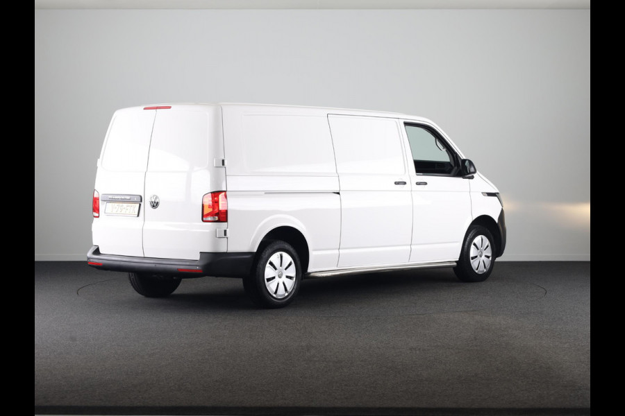Volkswagen Transporter 2.0 TDI L2H1 28 Comfortline 110 pk | Verlengde garantie | Navigatie via App | Parkeersensoren achter | Cruise control |