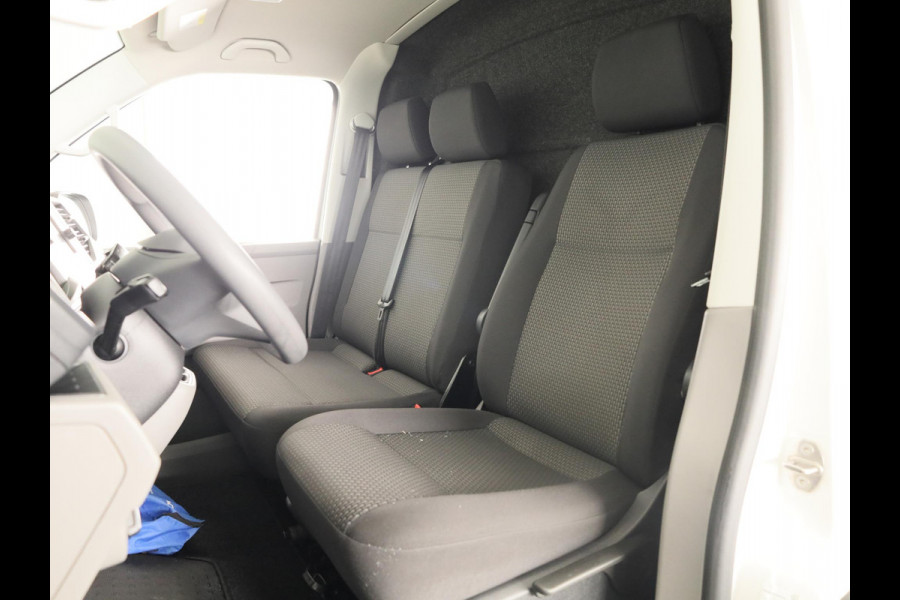 Volkswagen Transporter 2.0 TDI L2H1 28 Comfortline 110 pk | Verlengde garantie | Navigatie via App | Parkeersensoren achter | Cruise control |