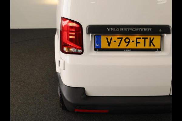 Volkswagen Transporter 2.0 TDI L2H1 28 Comfortline 110 pk | Verlengde garantie | Navigatie via App | Parkeersensoren achter | Cruise control |