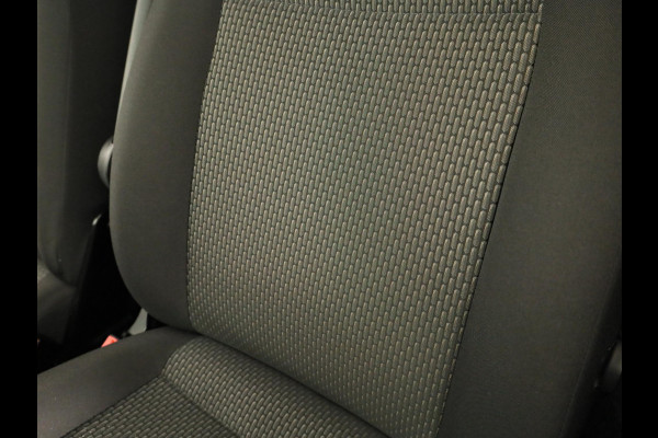 Volkswagen Transporter 2.0 TDI L2H1 28 Comfortline 110 pk | Verlengde garantie | Navigatie via App | Parkeersensoren achter | Cruise control |