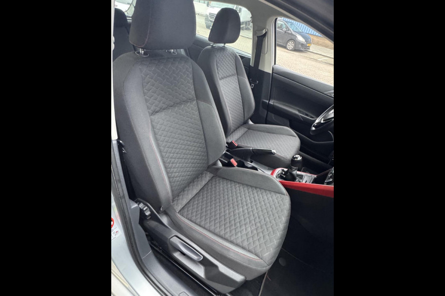 Volkswagen Polo 1.0i Comfortline Business - Apple CarPlay / Navigatie - Airco I LED I PDC I Sport velgen I Dealer onderhouden