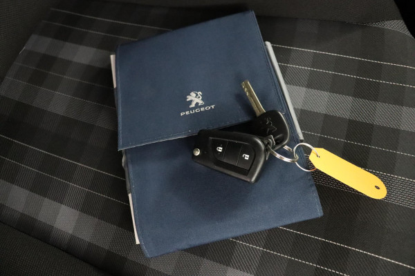 Peugeot 108 1.0 e-VTi Allure|Camera|Apple Carplay|Climate Control